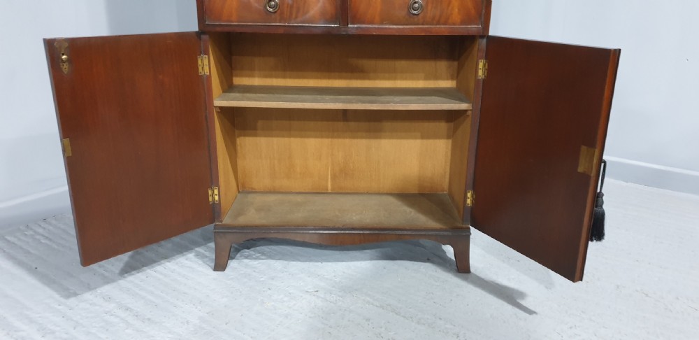Mahogany Bookcase of Small Proportions View XI