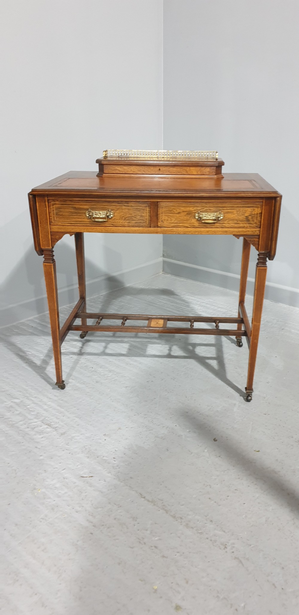 Fine Rosewood Ladies Writing Desk View XV