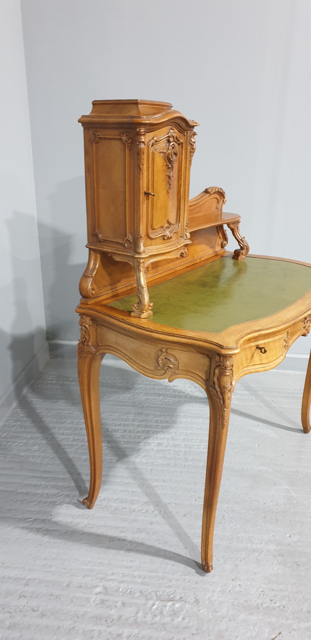 Super French Ladies Writing Desk View XII