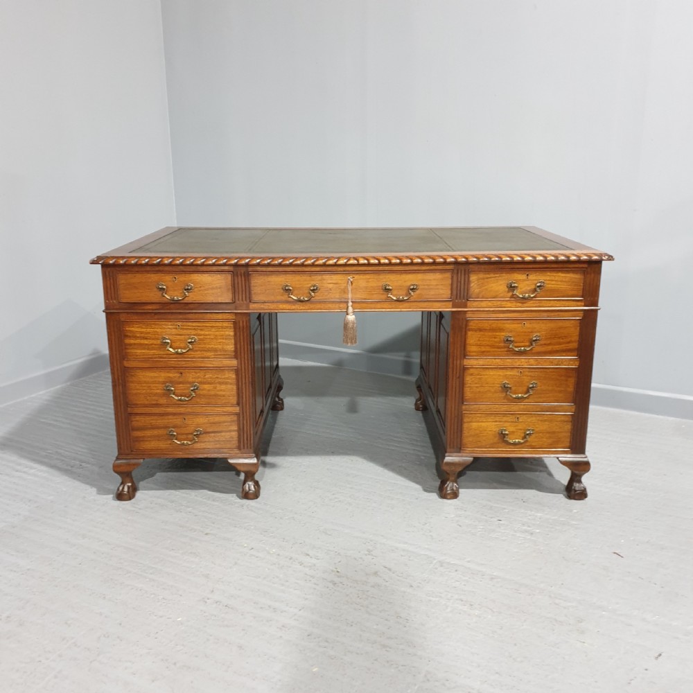 Top Quality Mahogany Pedestal Desk