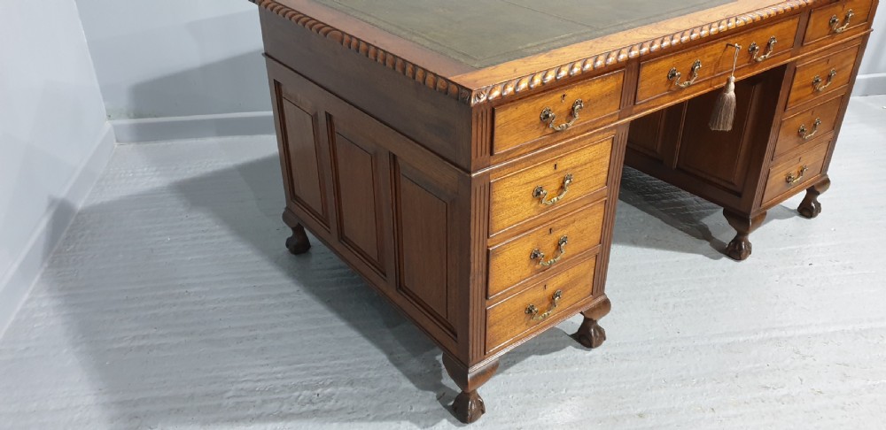 Top Quality Mahogany Pedestal Desk View VIII