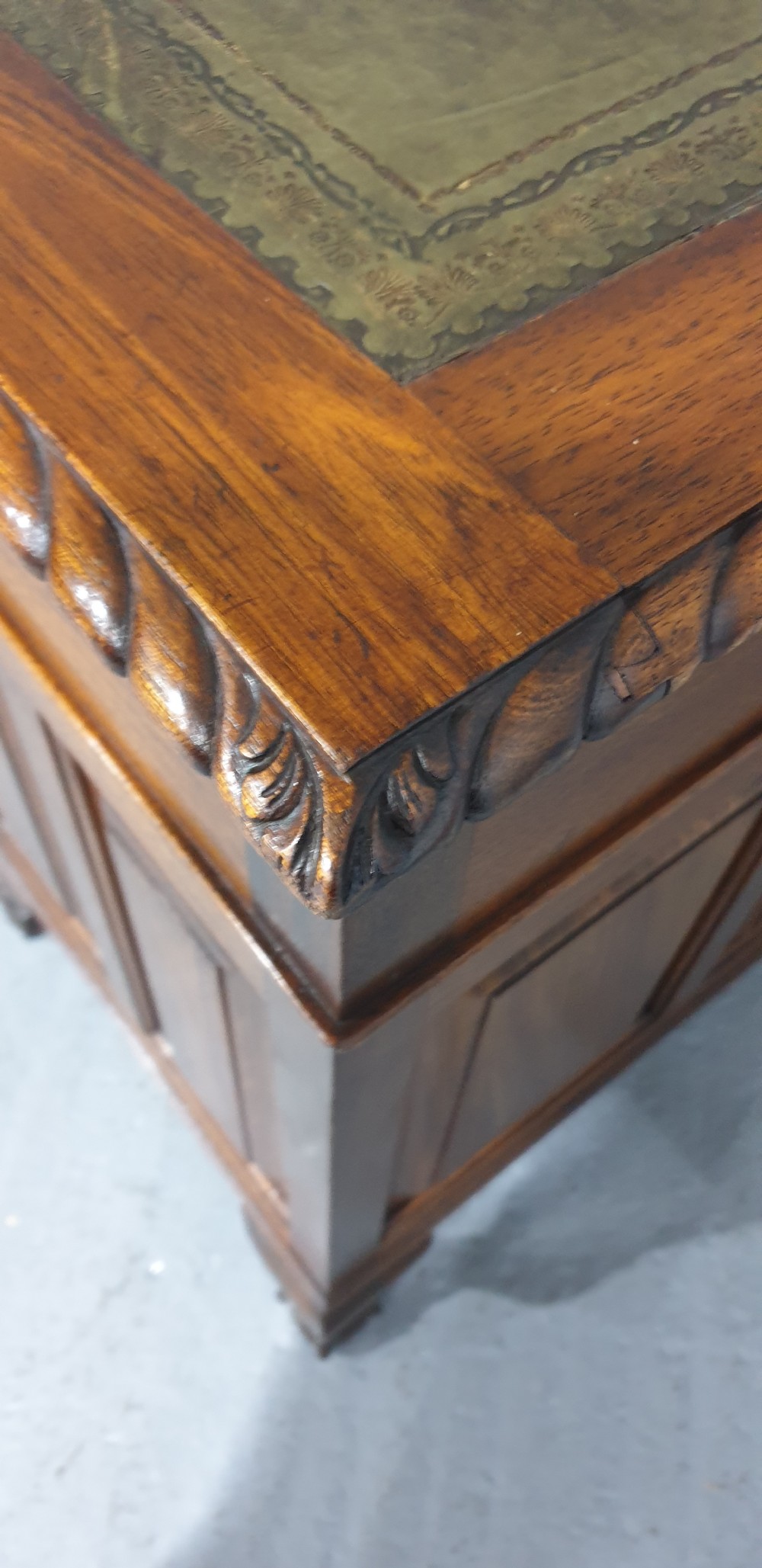 Top Quality Mahogany Pedestal Desk View XIII