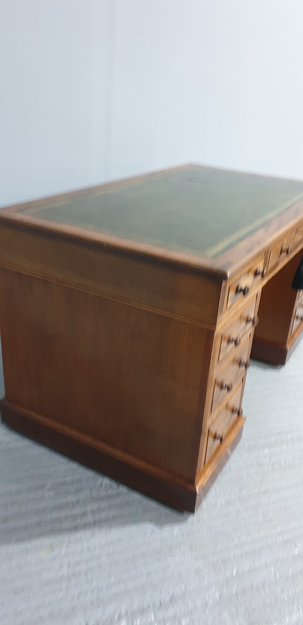 Very Good Victorian Mahogany Pedestal Desk View VIII