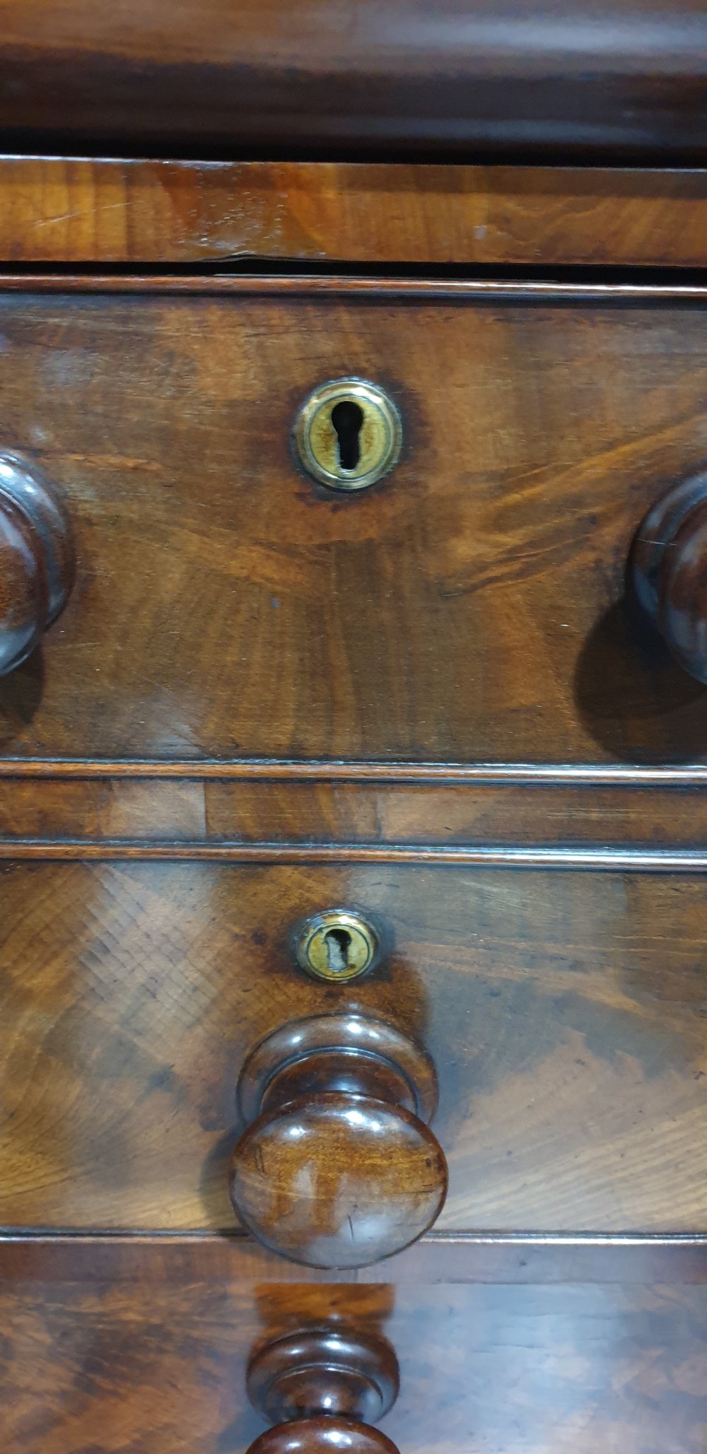 Wonderful Victorian Mahogany Chest of Drawers View XI