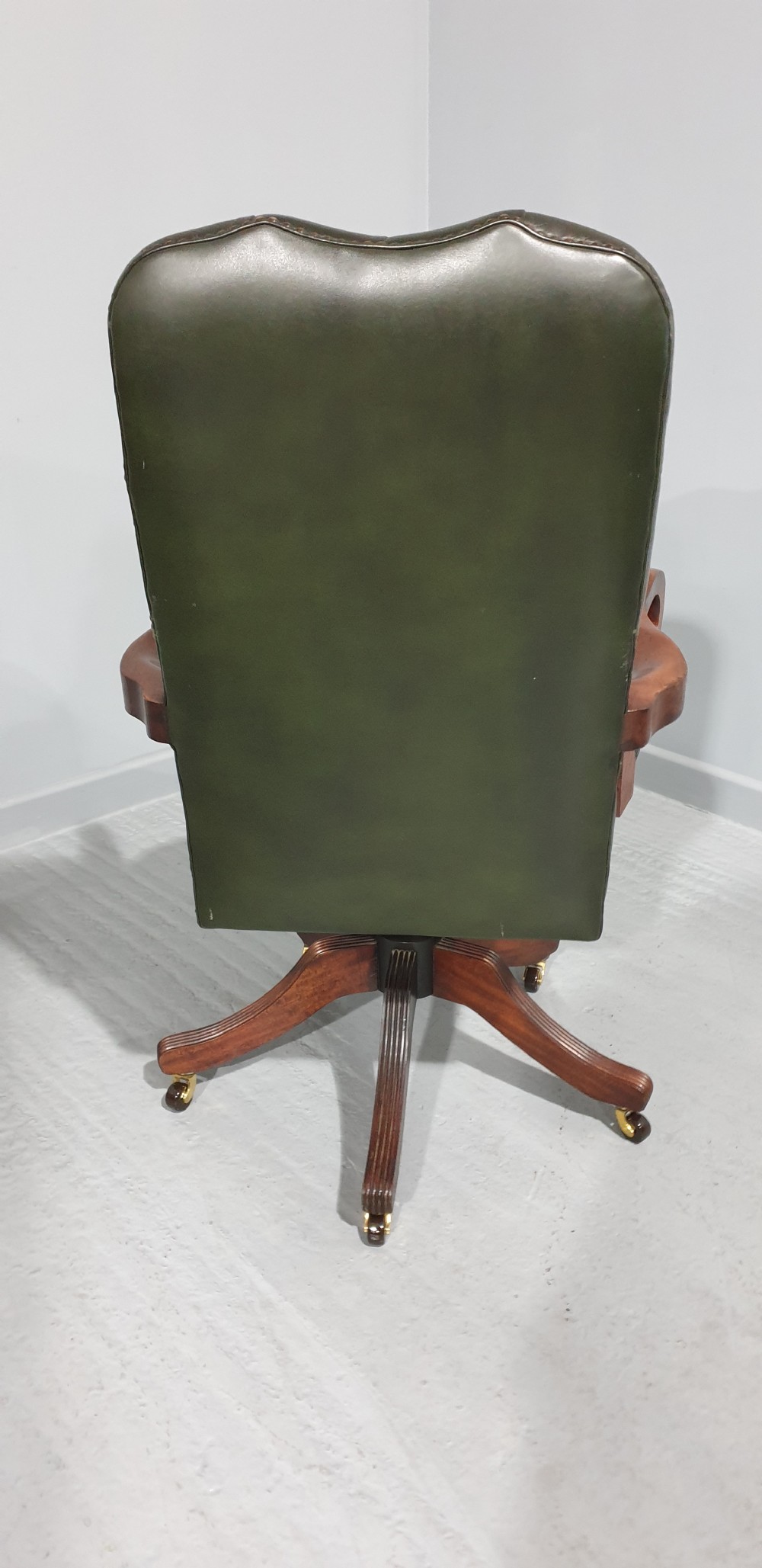 Super Green Leather Desk Chair View X