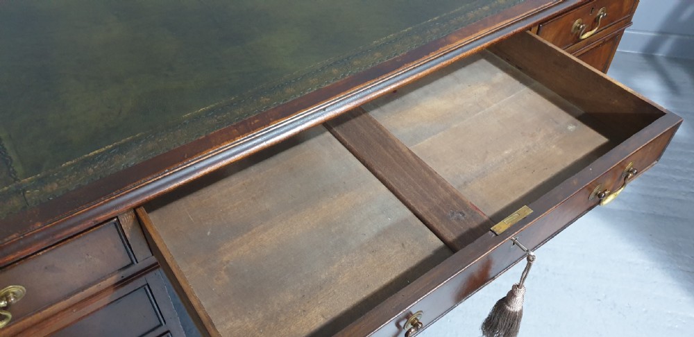 Very Nice Mahogany Pedestal Desk View IV