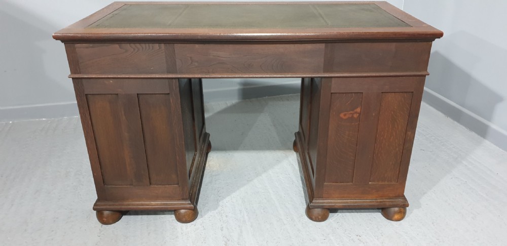 Superb Oak Pedestal Desk View VIII