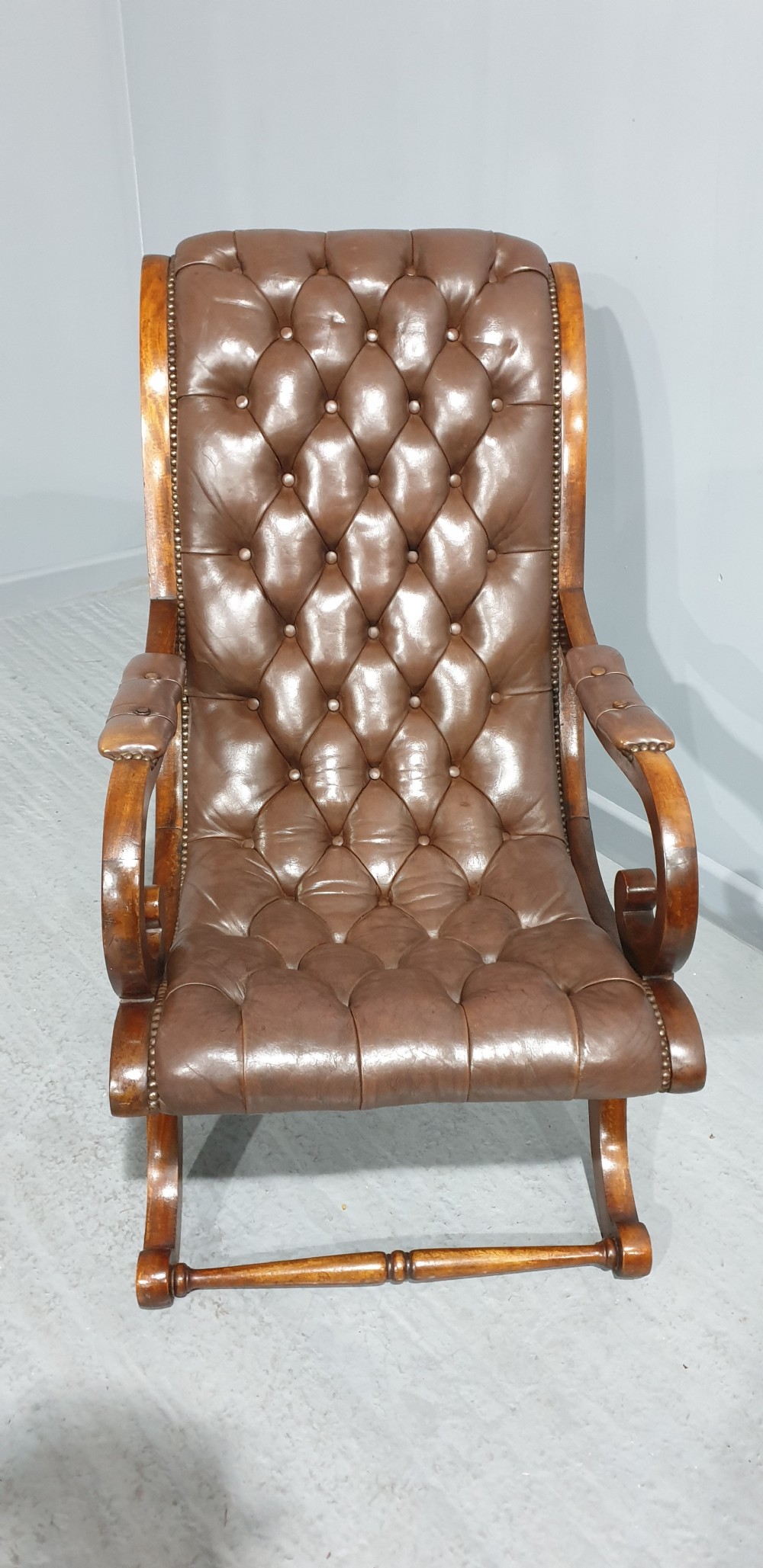 Superior Mahogany Slipper Chair View II