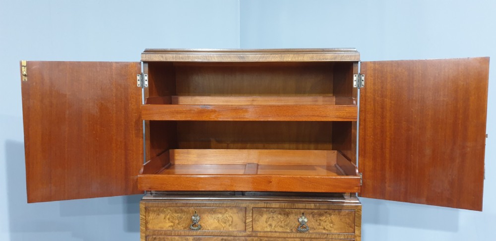 Top Quality Burr Walnut Linen Press of Small Proportions View VIII