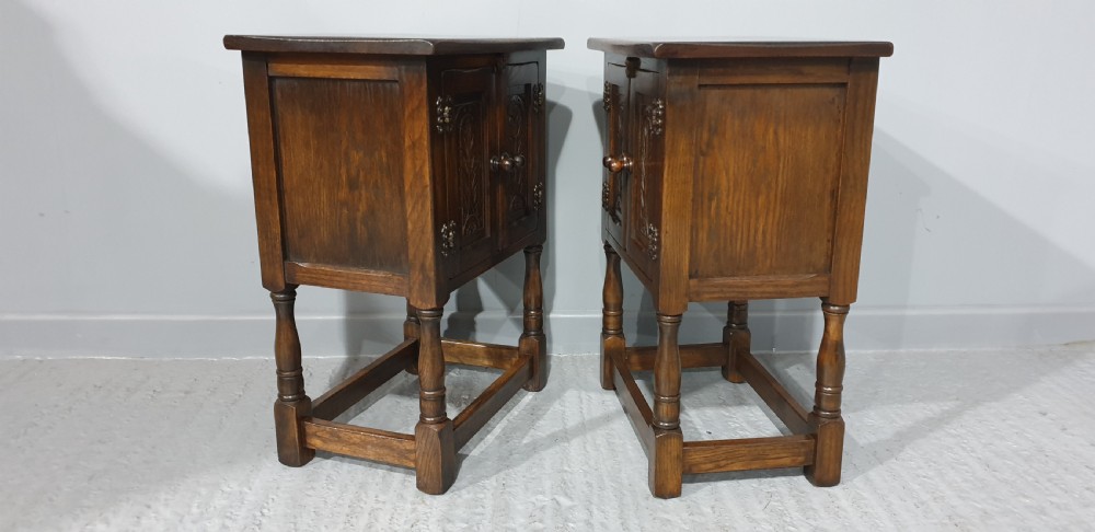 Pair Oak Bedside Cabinets View V