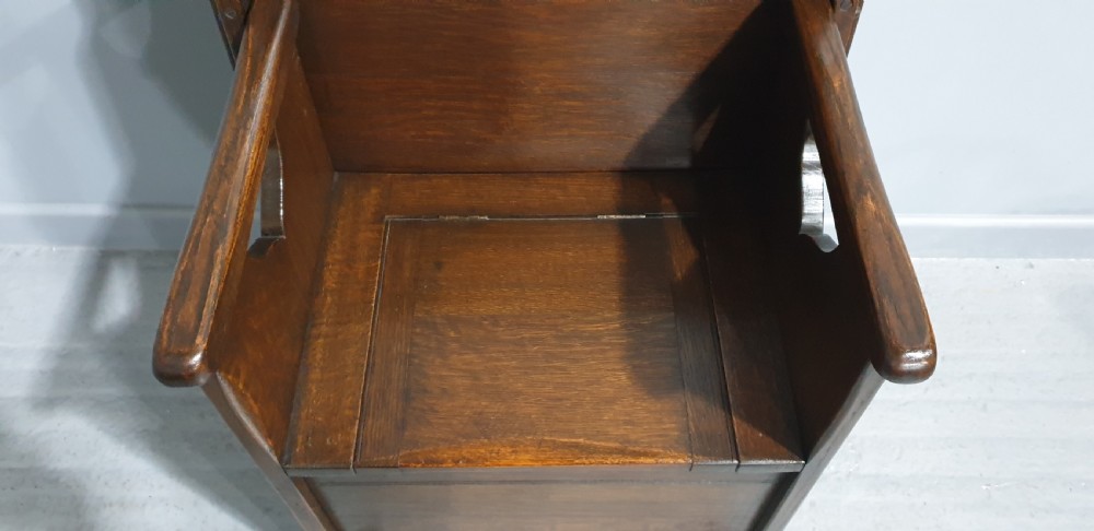 Oak Monks Bench of Small Proportions View IV