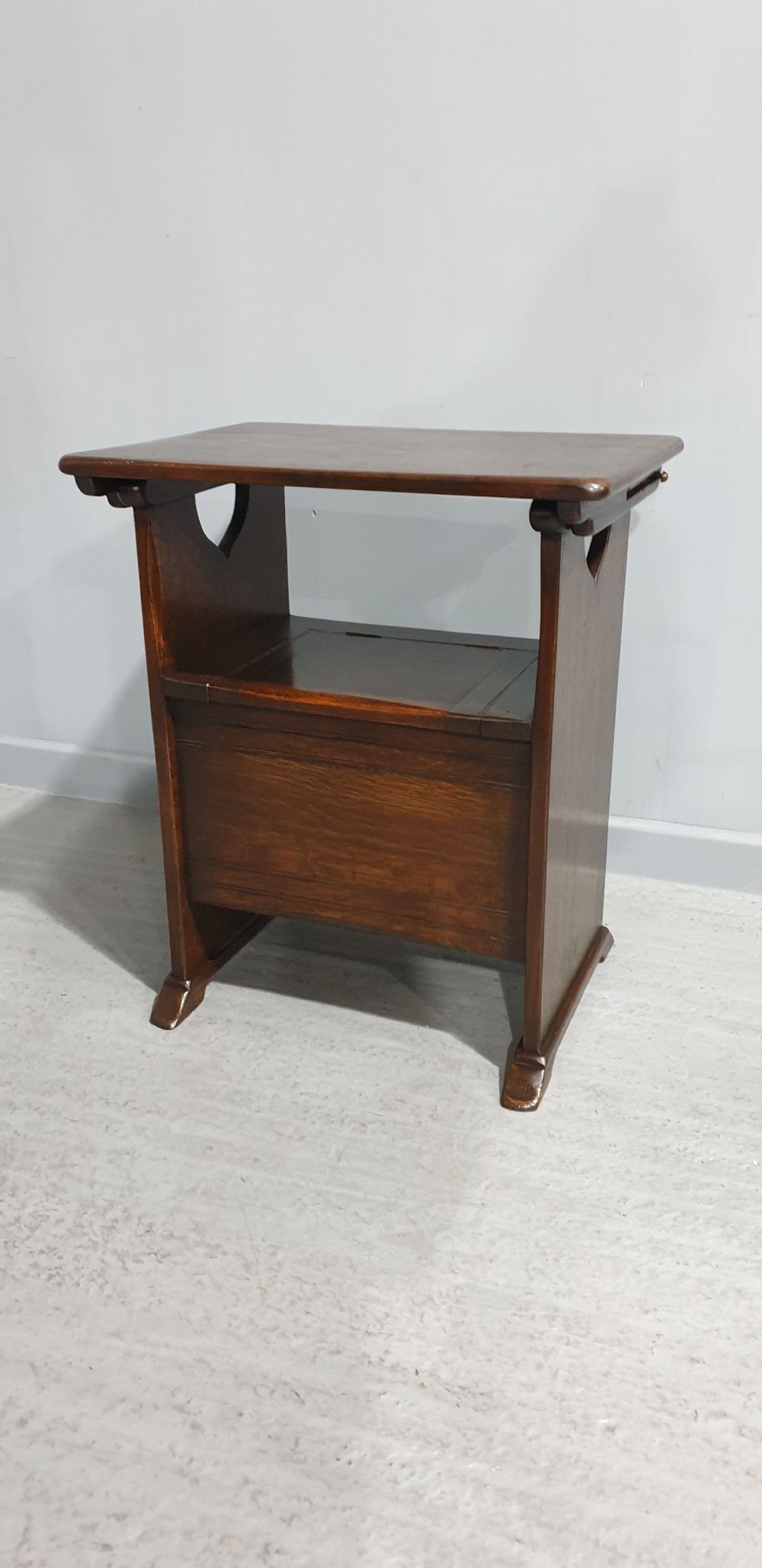 Oak Monks Bench of Small Proportions View VII