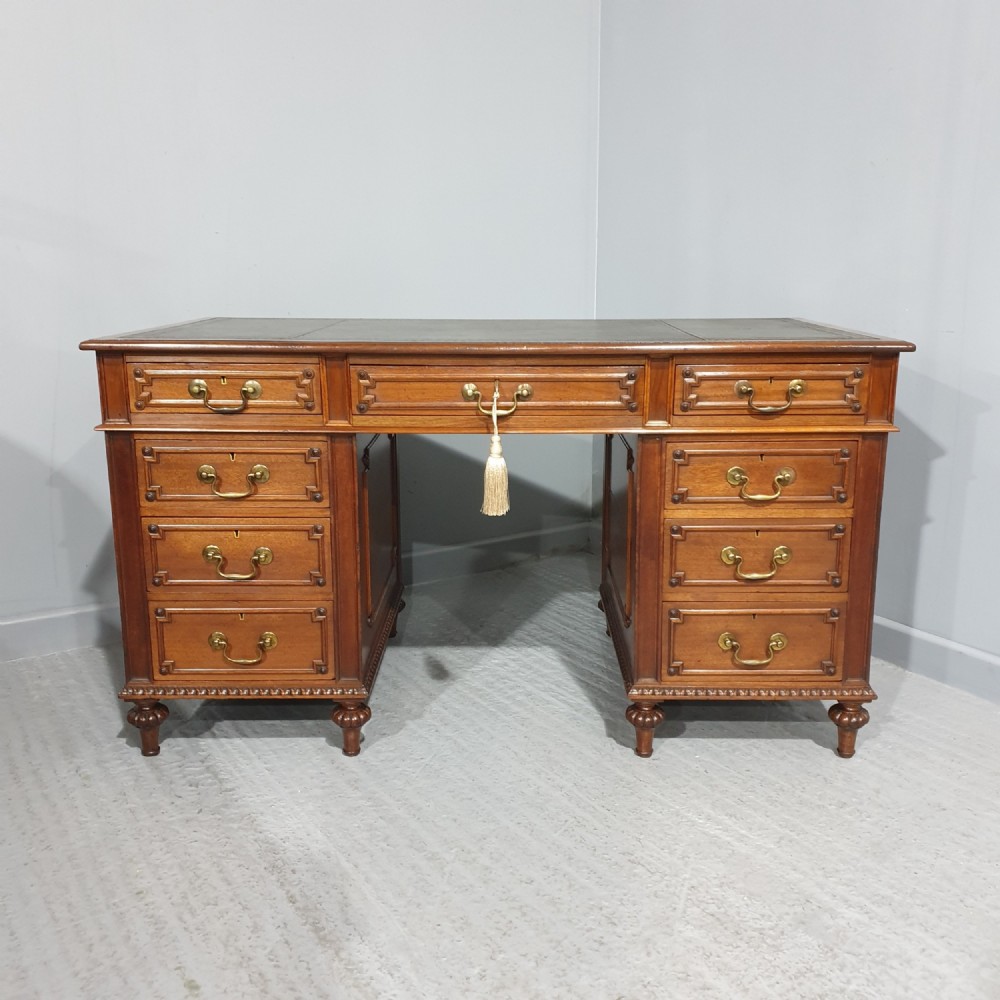 Superb Mahogany Pedestal Desk