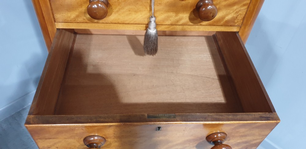 Fine Victorian Mahogany Tall Chest of Drawers View V