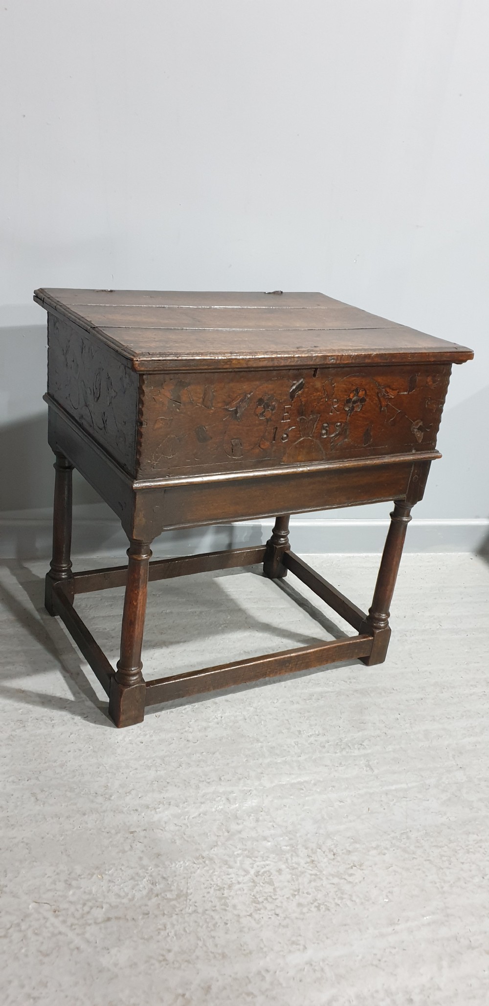 Wonderful Inlaid Oak Bible Box View X