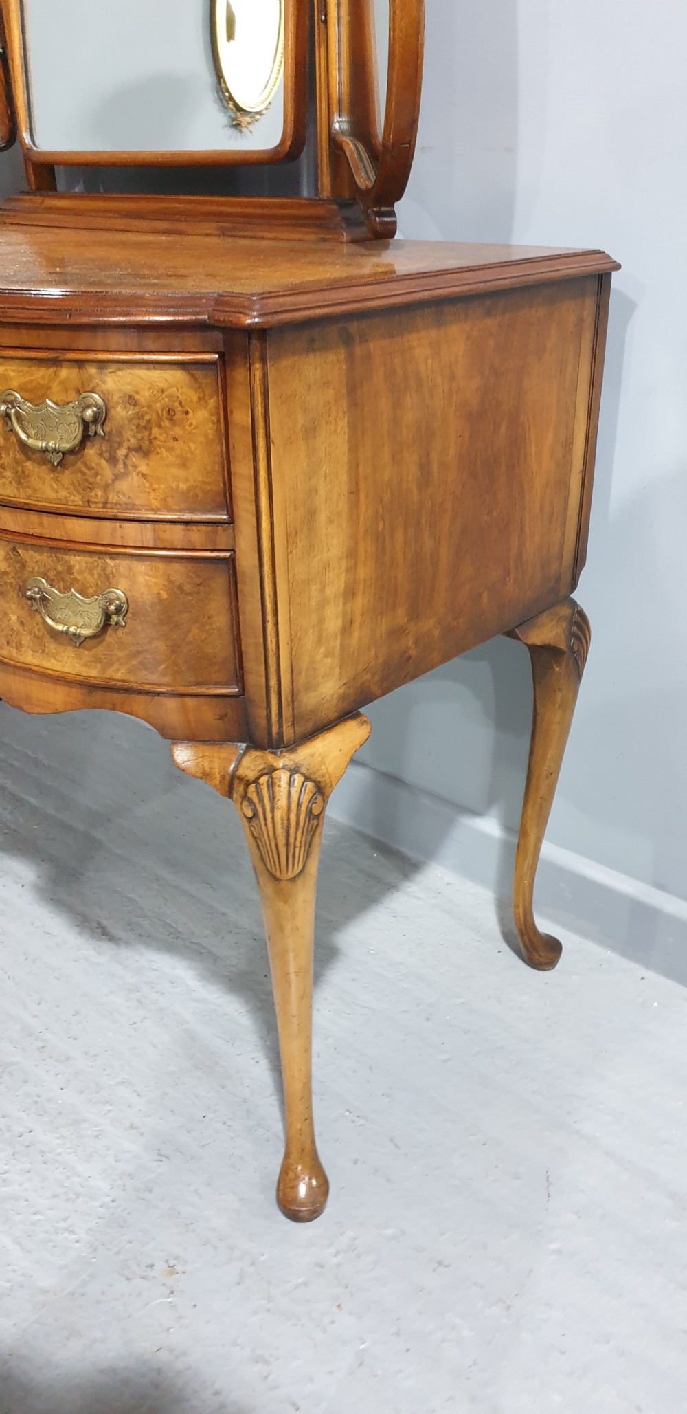 Super Burr Walnut Dressing Table View IX