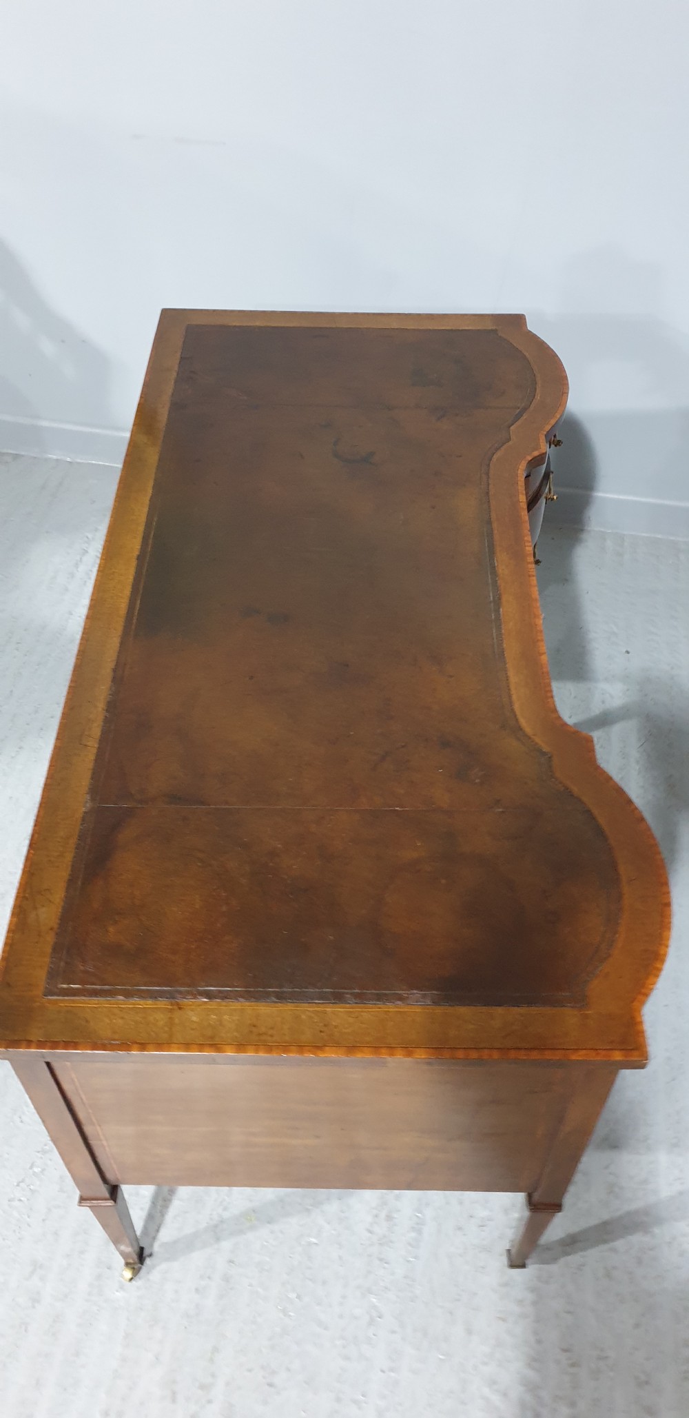 Super Inlaid Mahogany Kneehole desk View XII