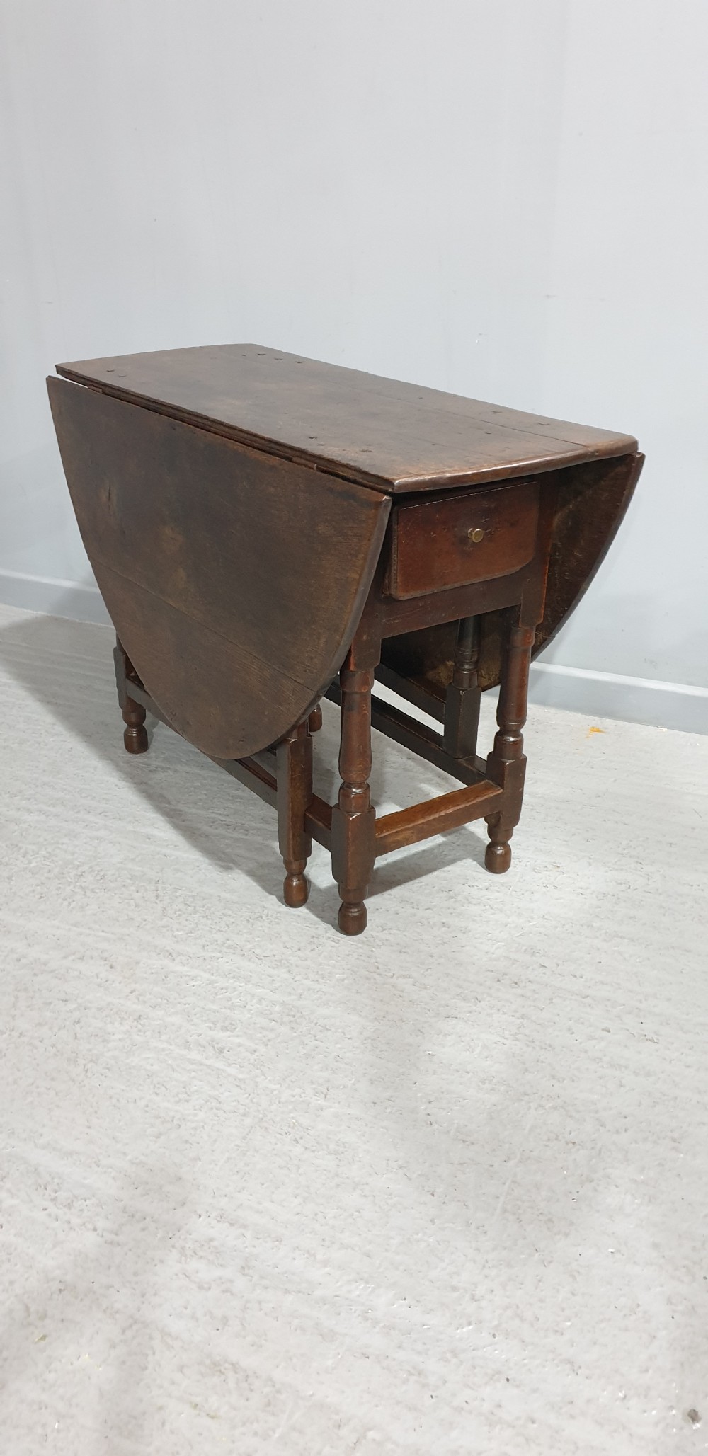 Very Good Oak Gate Leg Dining Table View VIII