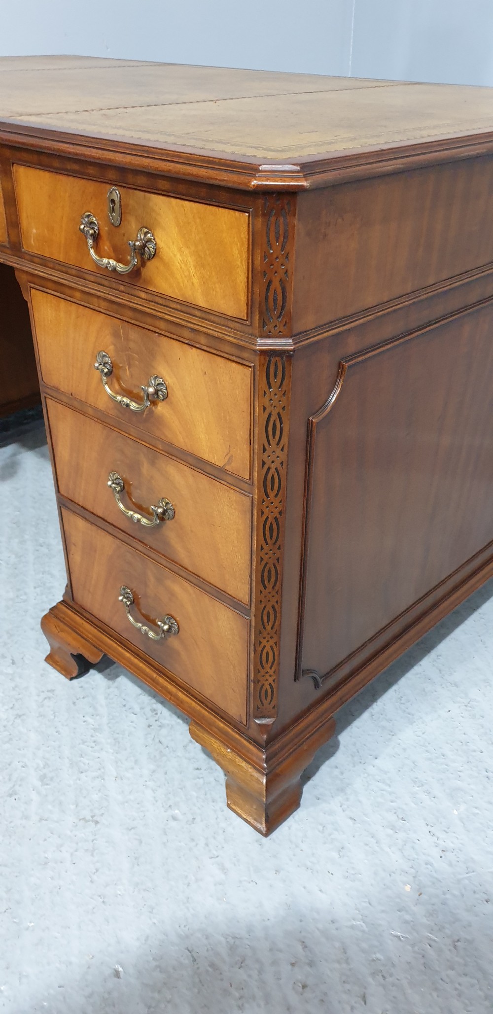 Superb Mahogany Pedestal Desk View VII