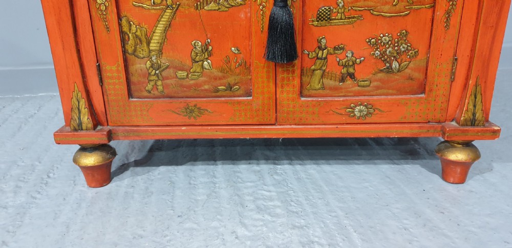 Superb Red Laquered Chinoiserie Regency Cabinet View IX