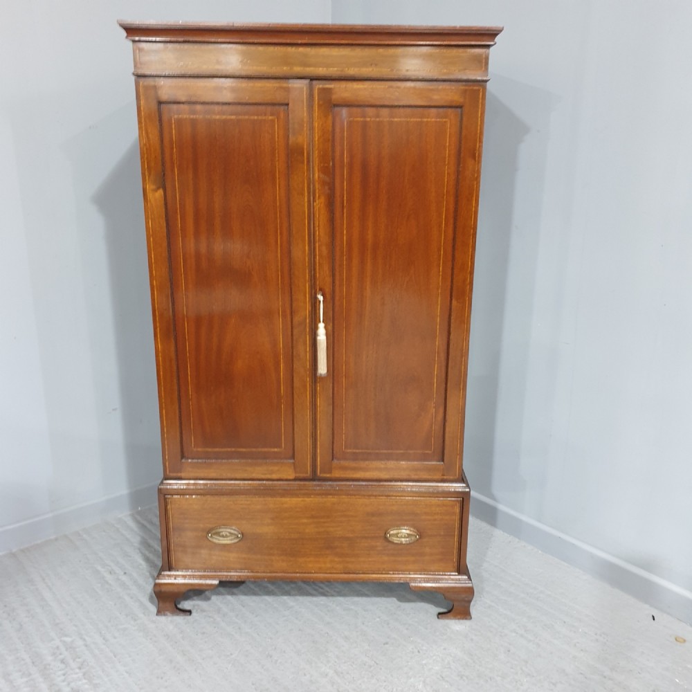 Mahogany Linen Press of Small Proportions