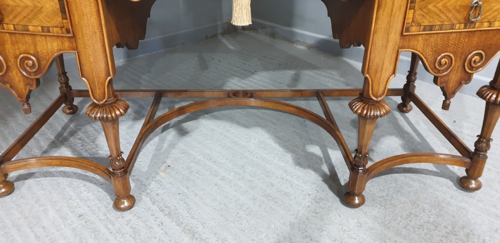 An Edwardian wooden dressing table featuring herringbone parquetry veneers, five drawers, carved legs with a curved stretcher, and an adjustable triple mirror. View XII