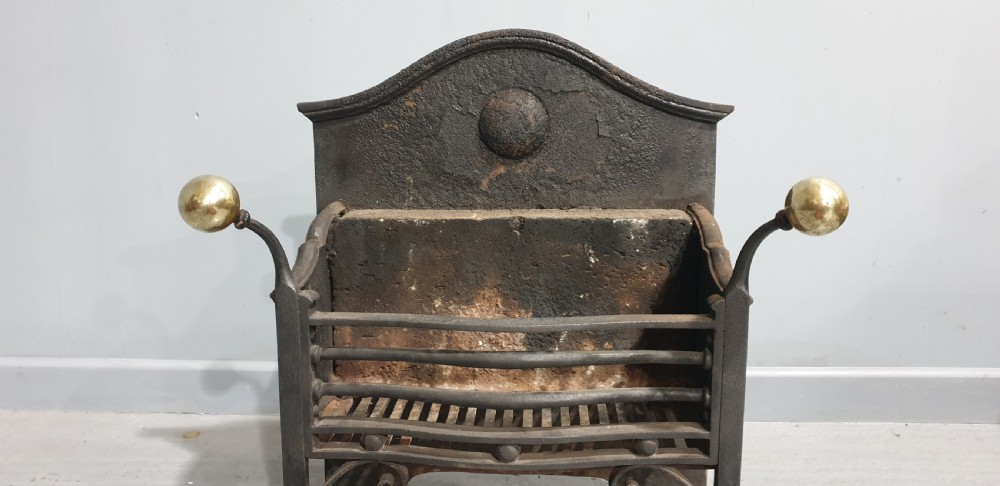 Good Art Noveau Cast Iron Grate View IX
