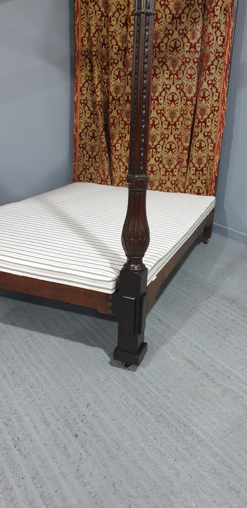 Superb Four Poster Double Bed View III