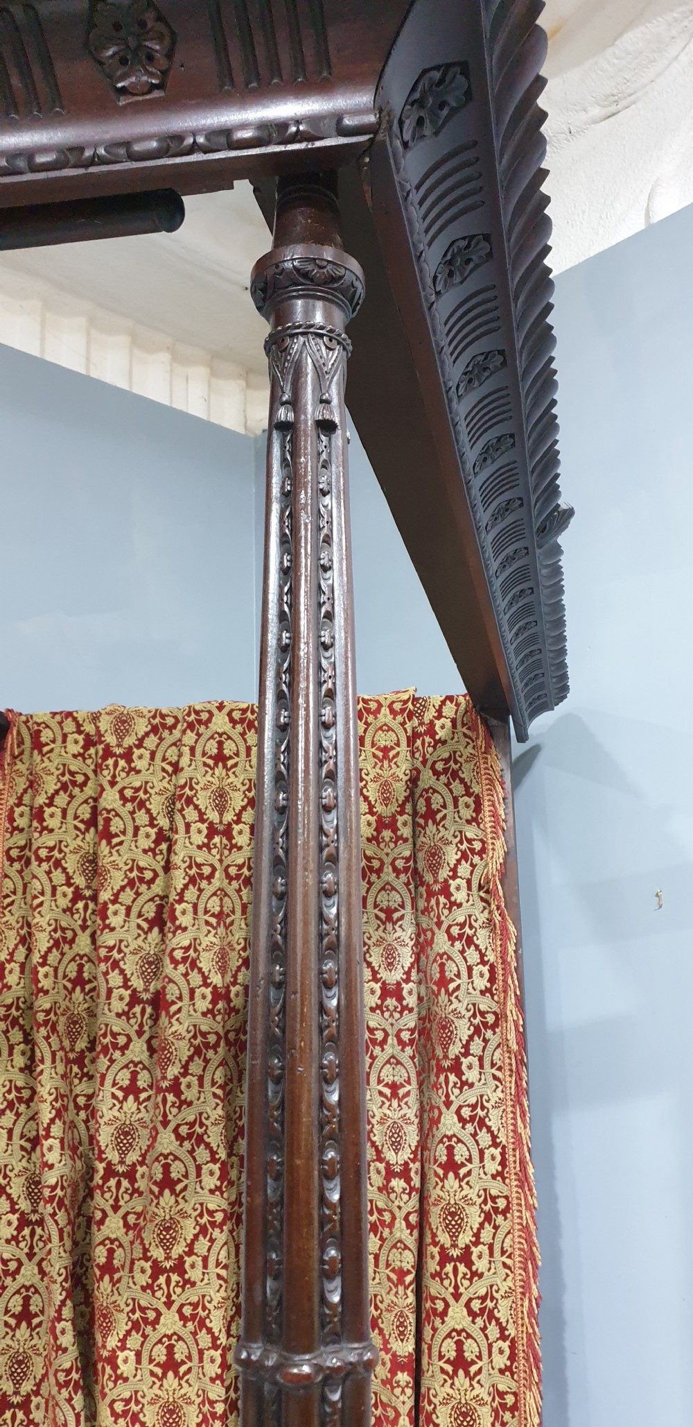 Superb Four Poster Double Bed View IX