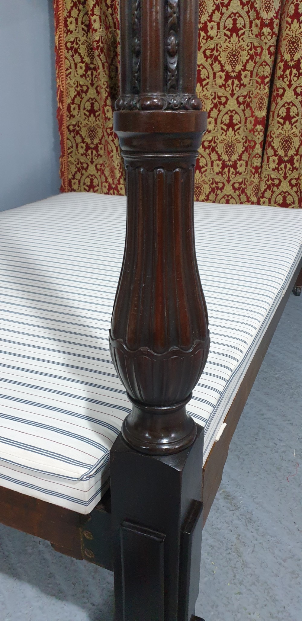 Superb Four Poster Double Bed View XI