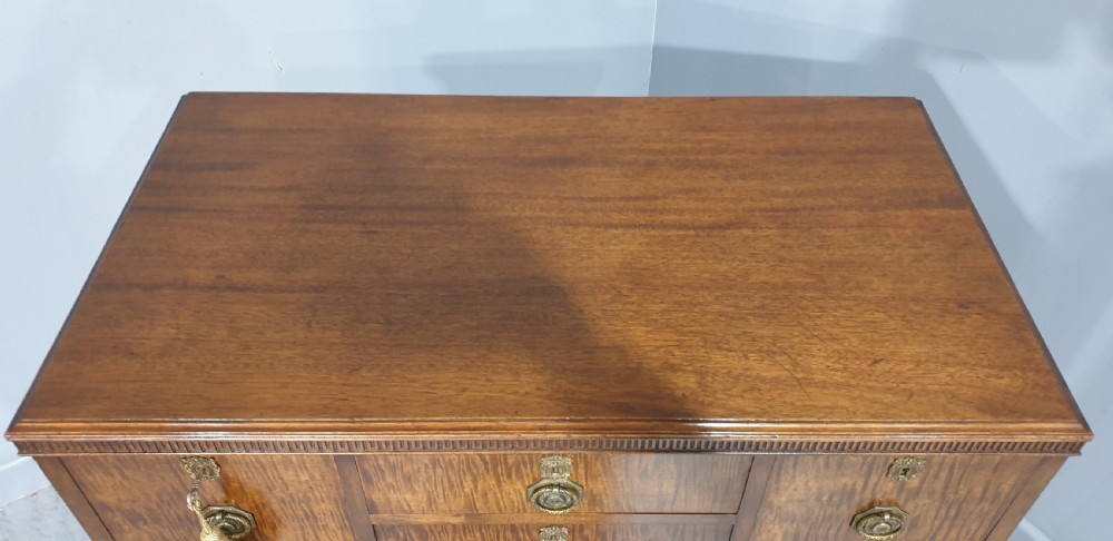 Mahogany Chest of Drawers of Small Proportions View VI