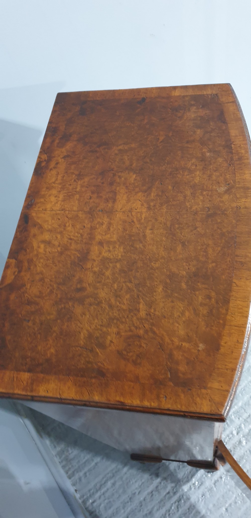 Superb Burr Walnut Bowed Chest of Drawers View IX