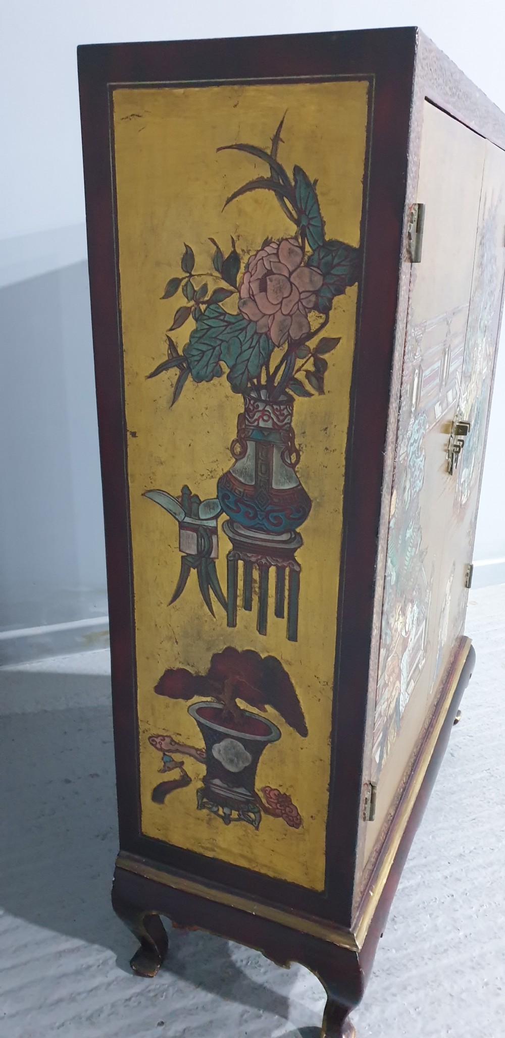 Super Chinese Laquered Cabinet View V