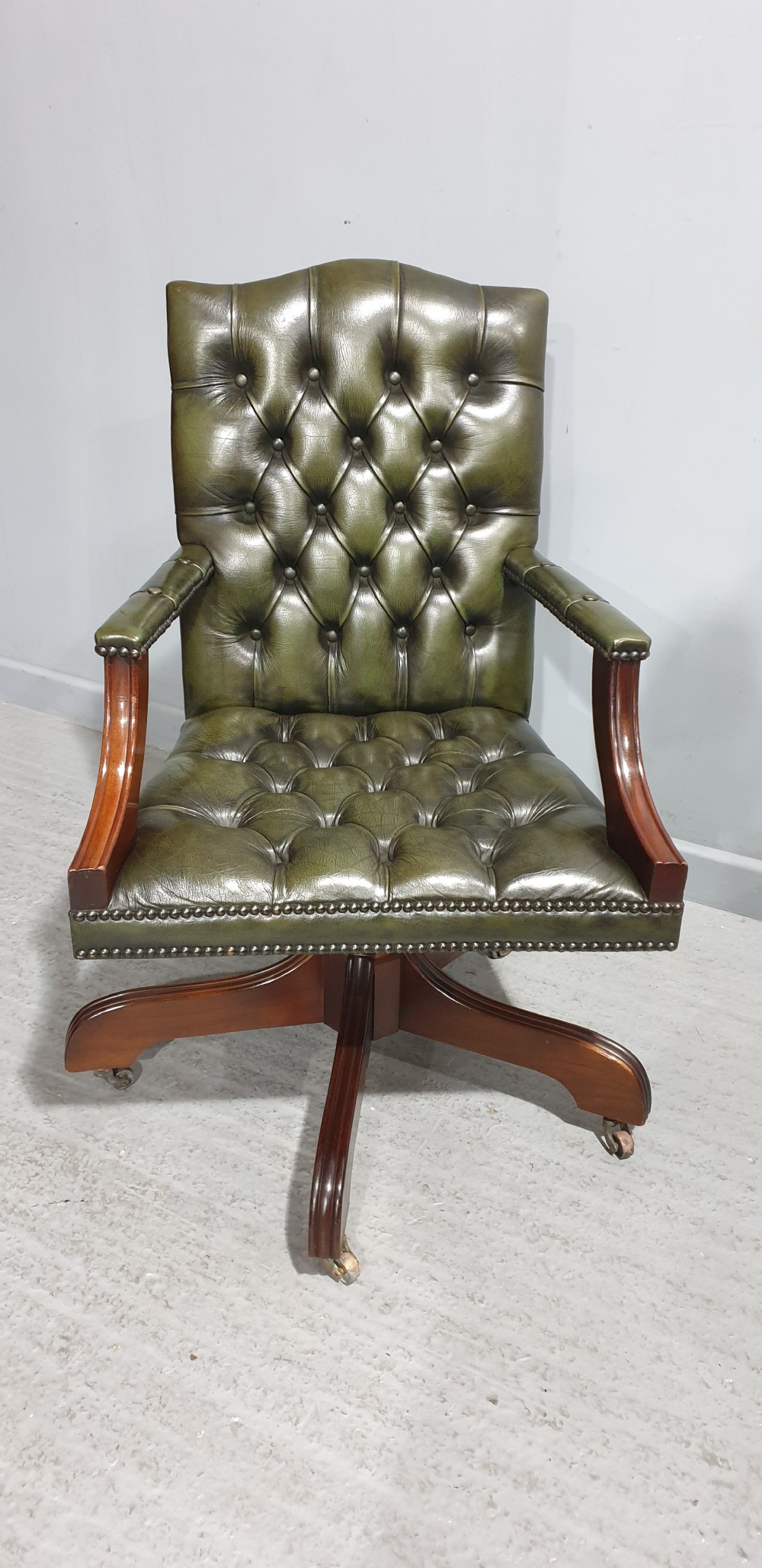 Excellent Green Leather Office Chair View II