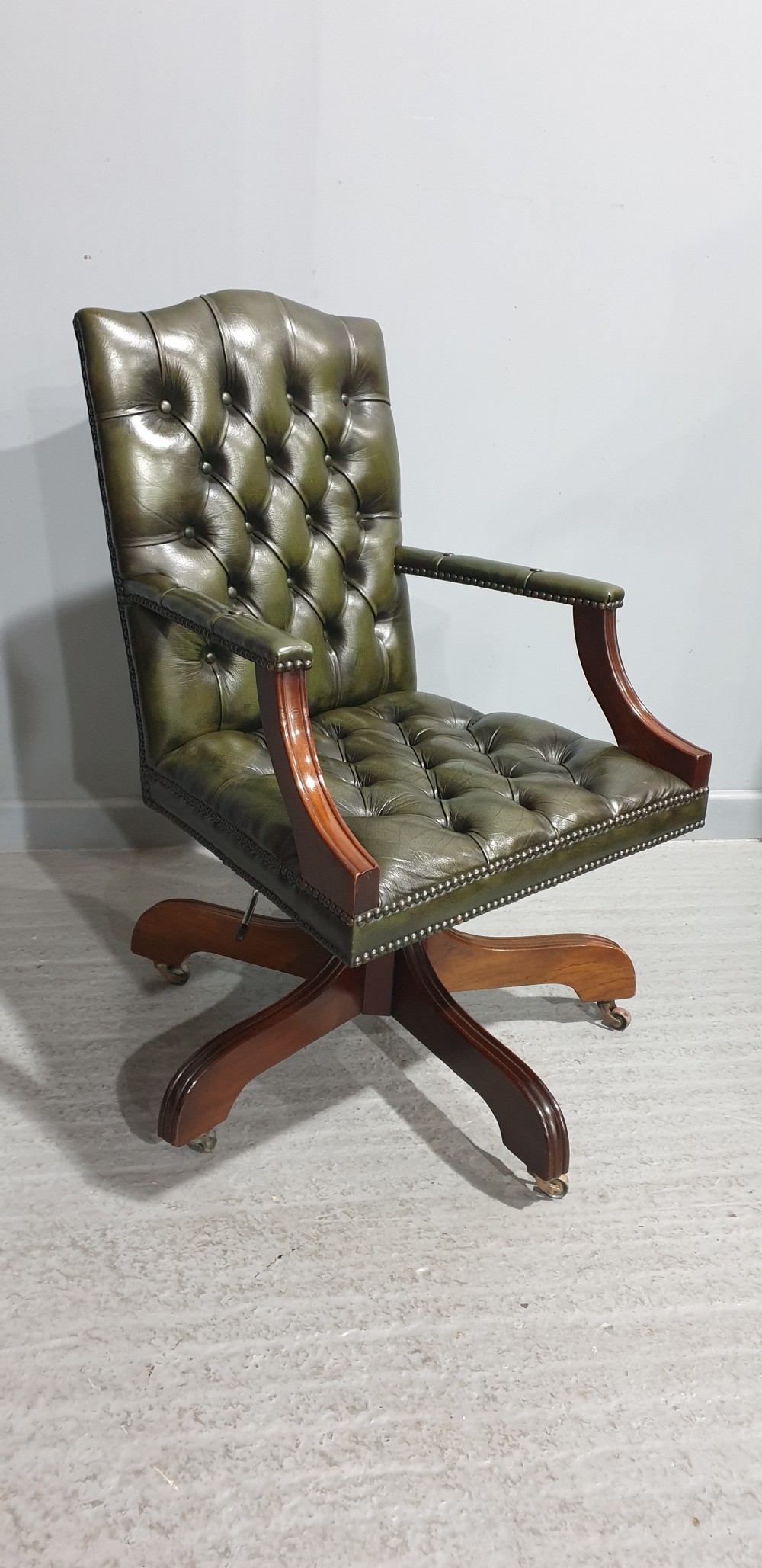 Excellent Green Leather Office Chair View IV