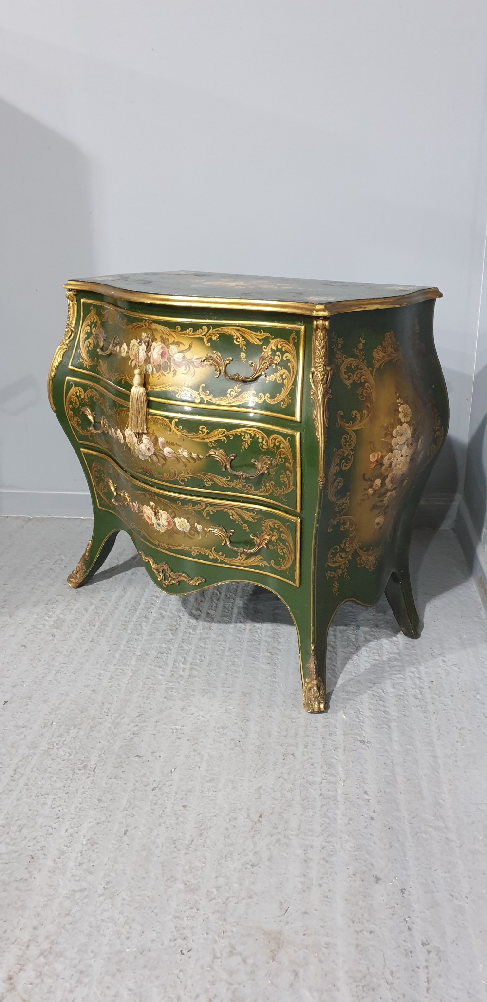 Superb French Painted Commode Chest of Drawers View VIII