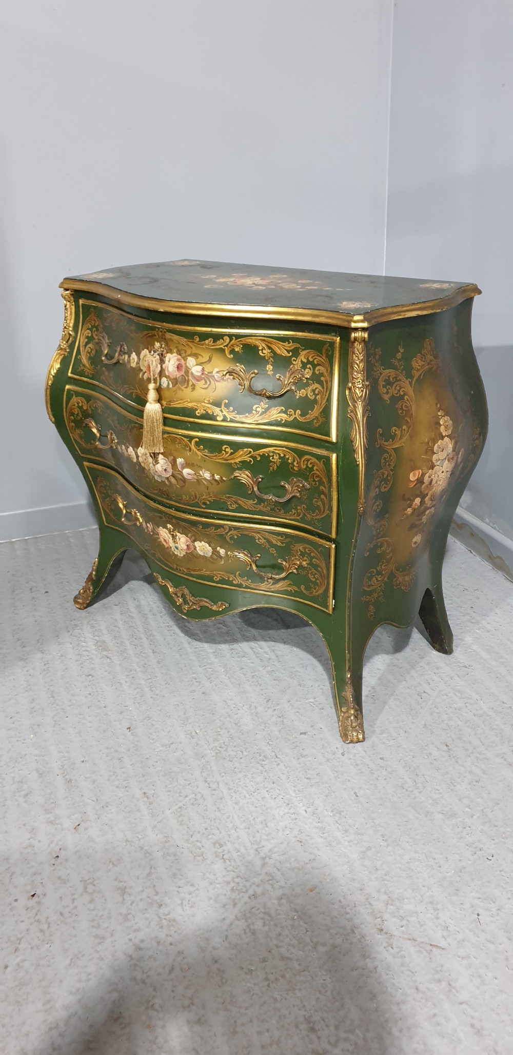 Superb French Painted Commode Chest of Drawers View XIV