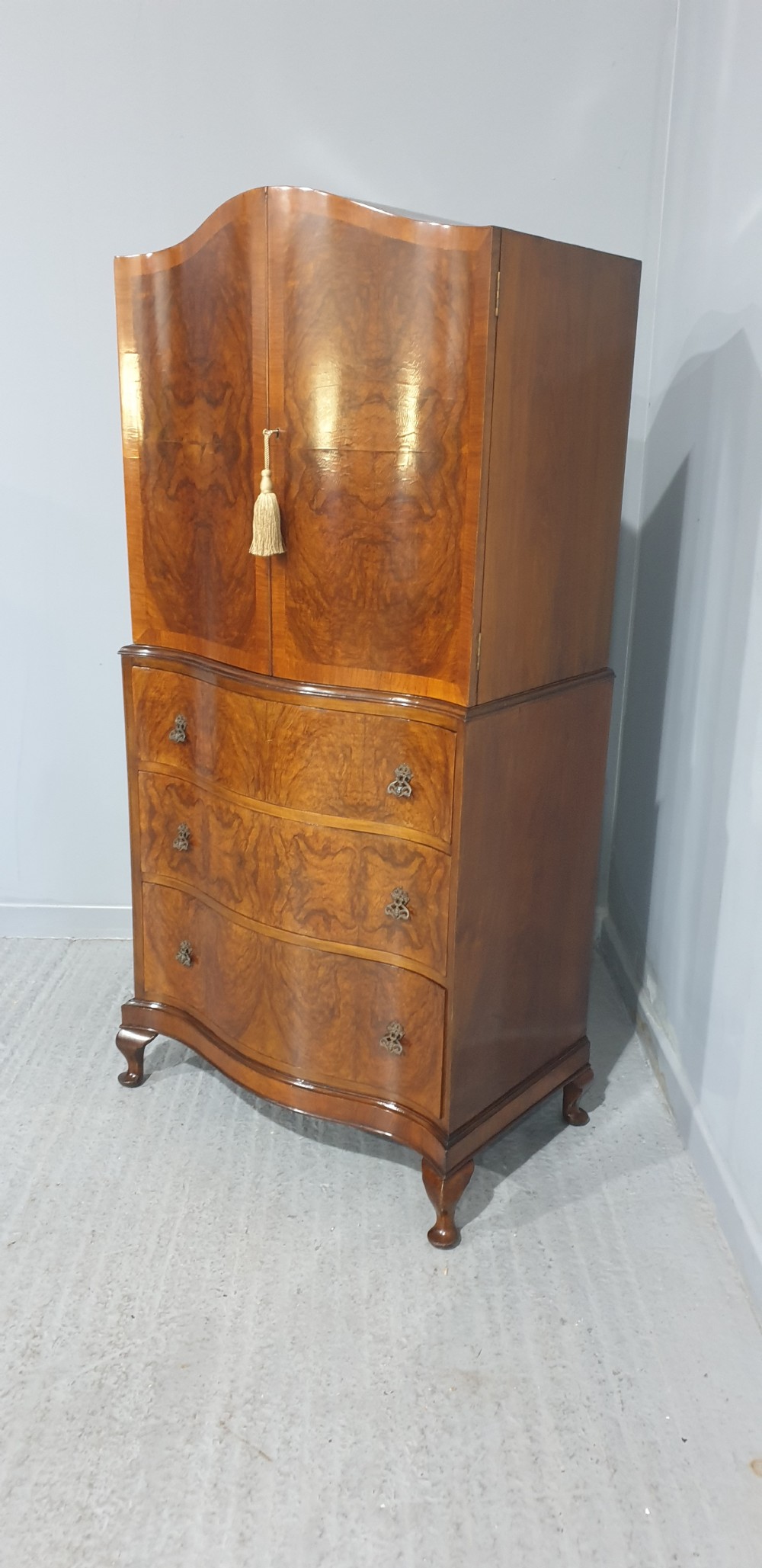 Burr Walnut Linen Press View IV