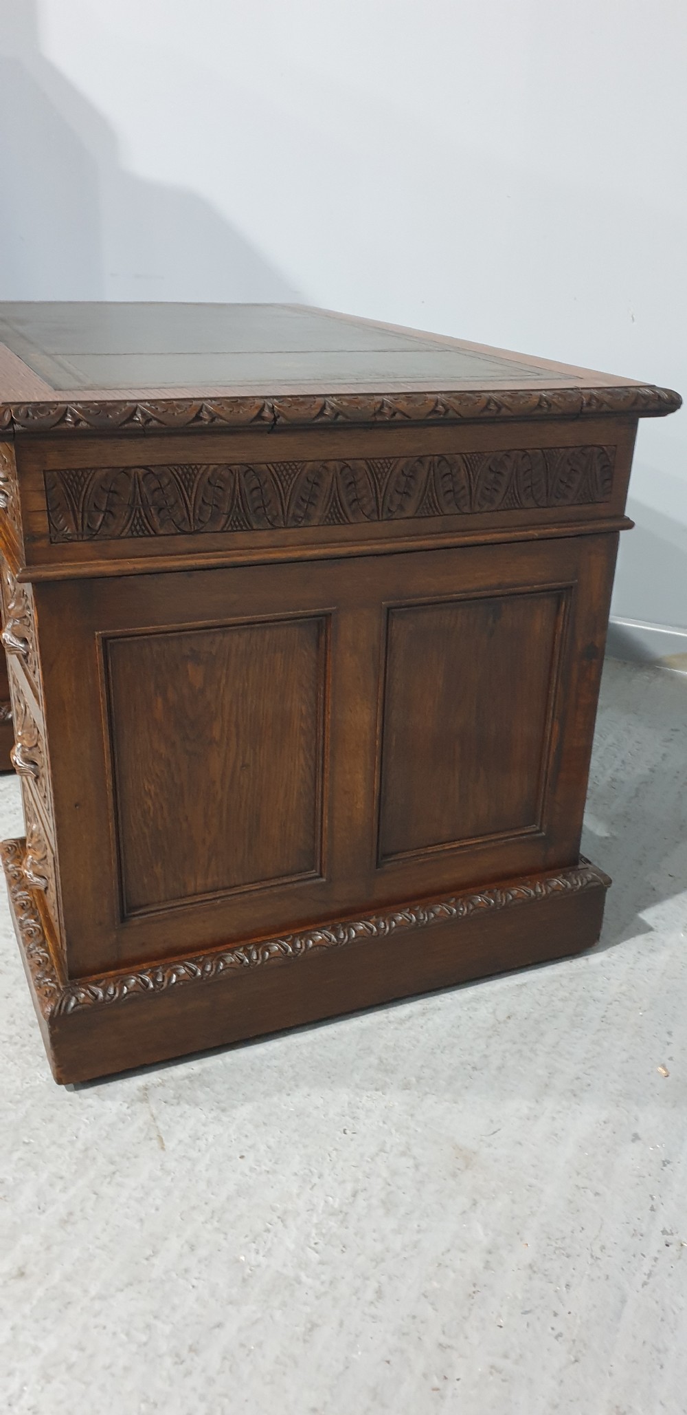 Superb Green Man Oak Desk View V