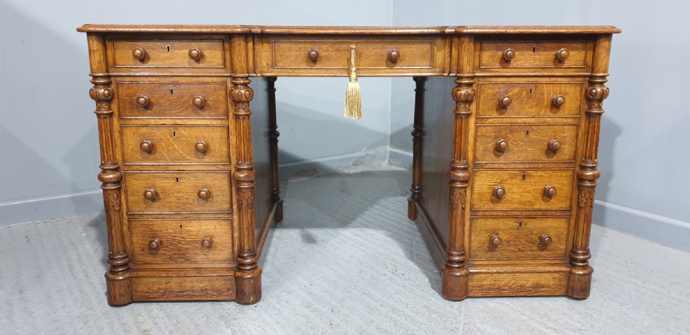 Top Quality Oak Kneehole Desk View IV