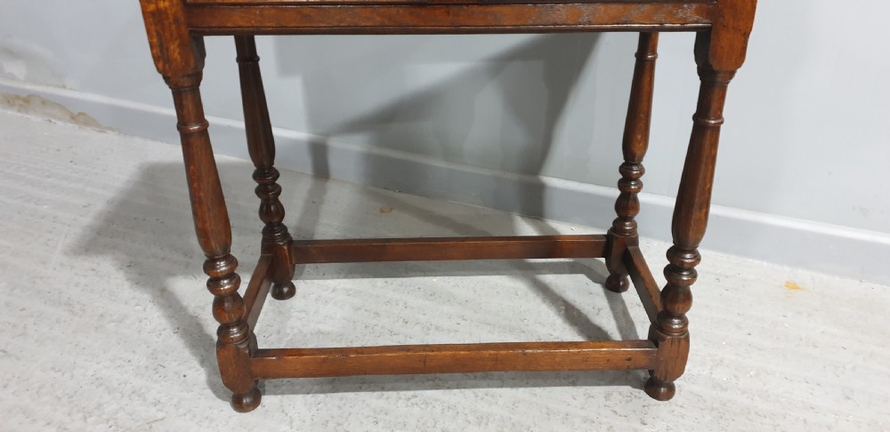 Small Oak Sidetable View VI