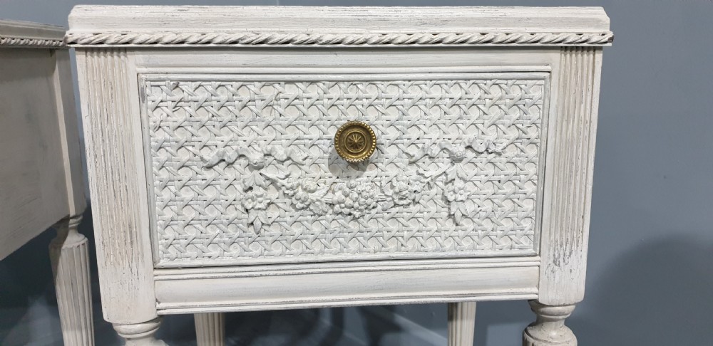 Very Good Pair French Painted Bedside Lamp Chests View XI