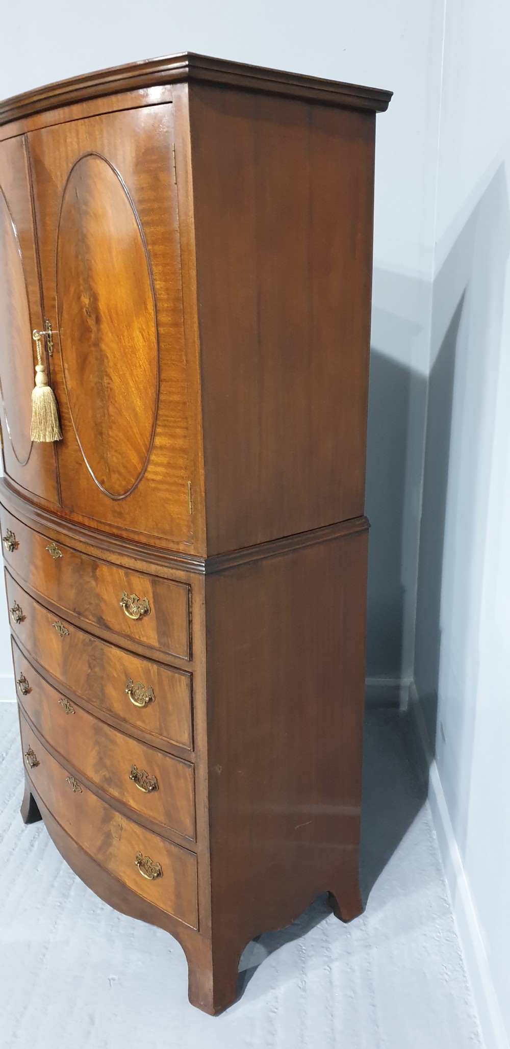 Super Bowed Mahogany Linen Press View IV