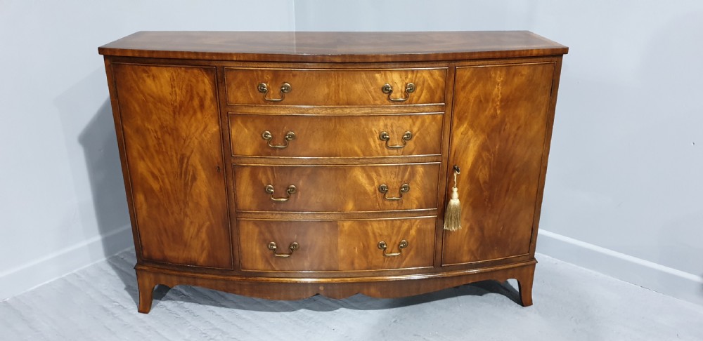 Super Bow Front Sideboard View X