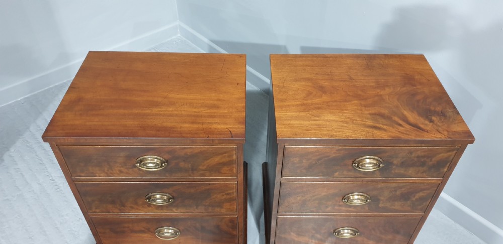 Superb Pair Mahogany Bedside Lamp Chest of Drawers View IV