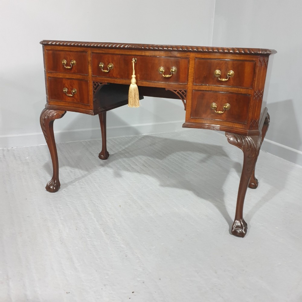 Lovely Mahogany Writing Desk