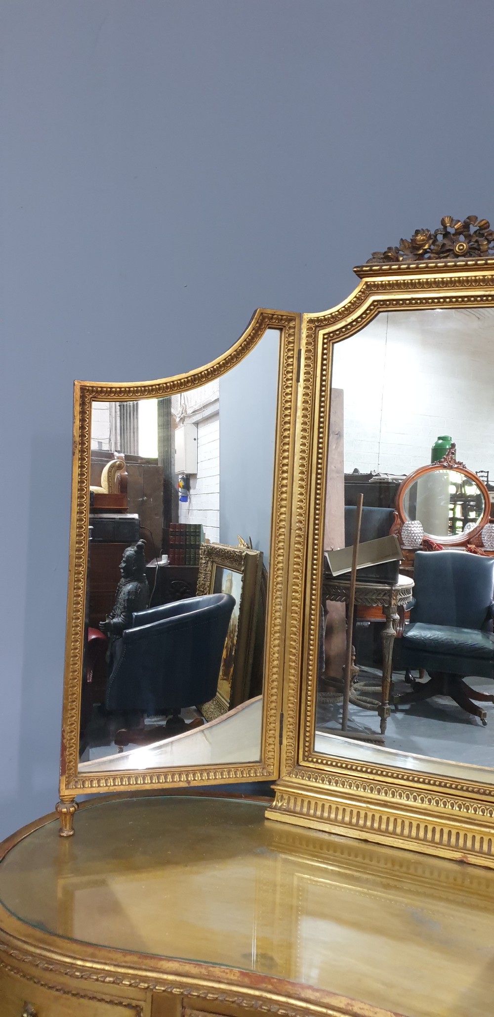Superb French Kidney Dressing Table View VII