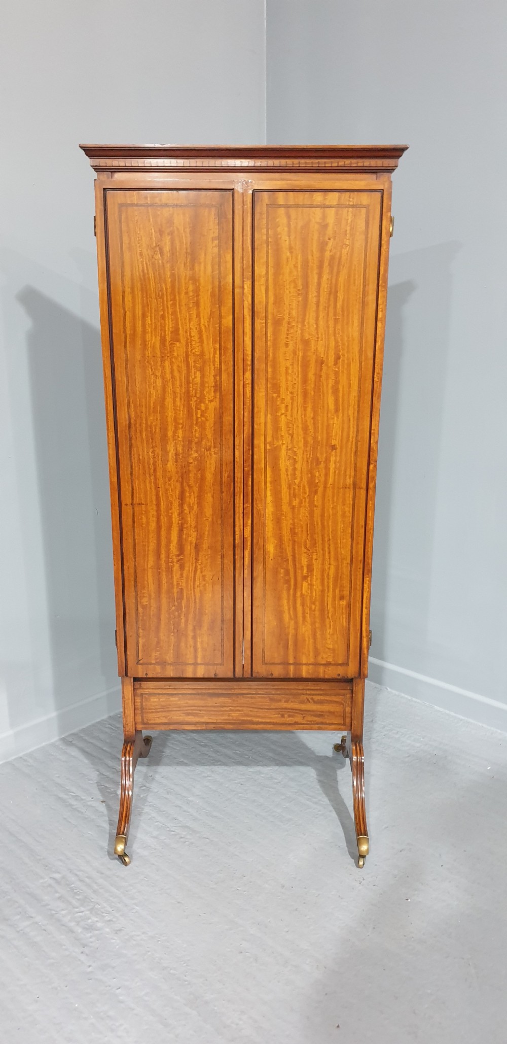 Superb Satinwood Inlaid Tryptic Cheval Mirror View II