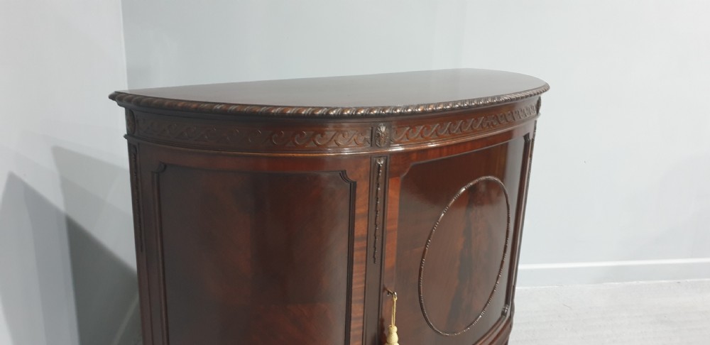 Excellent Quality Demi Loon Cabinet View VII