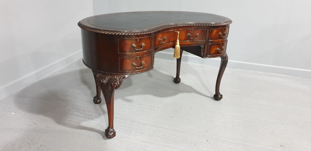 Good Mahogany Kidney Desk View V